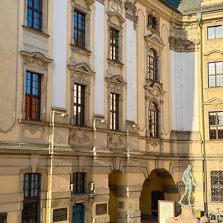 Rynek Heritage By Bookinghost شقة
